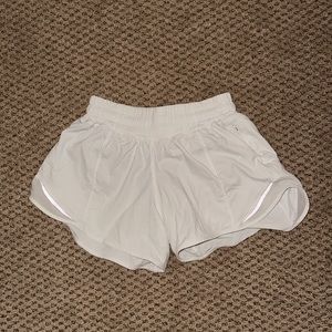 White lulu tall size 2 shorts